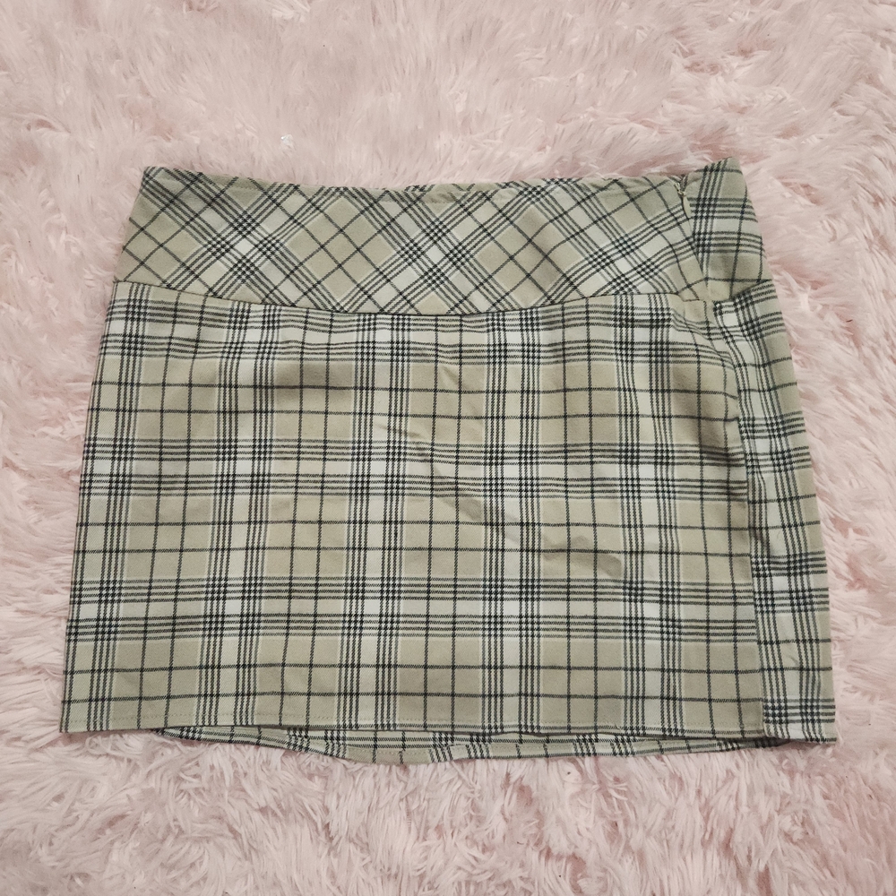Ardene Beige Plaid Mini Skirt with Black Check